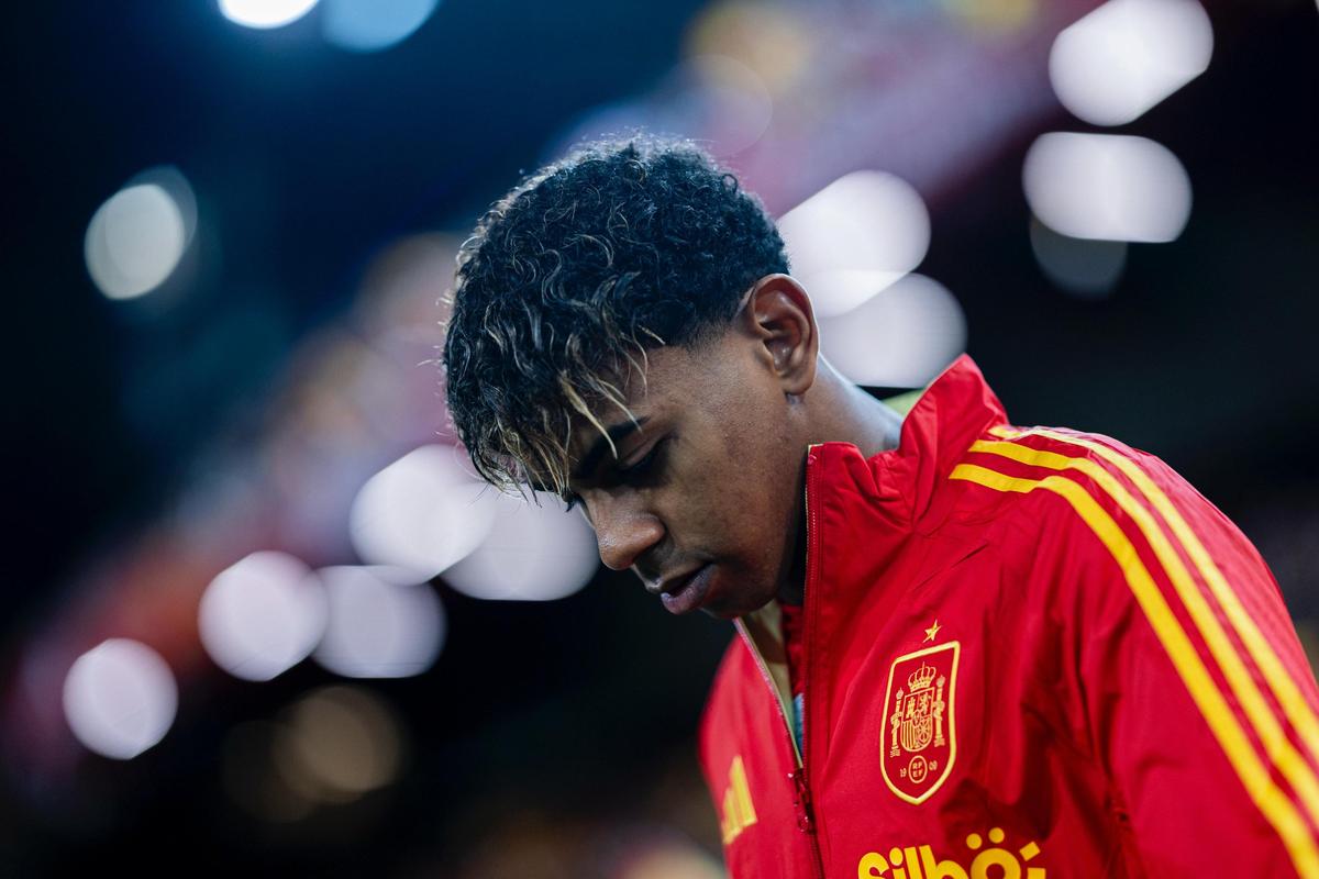 切尔西大胜，恩佐是世界第最佳中场之一这没问题吧。（切尔西大胜，称恩佐为世界顶级中场之一不过分吧）