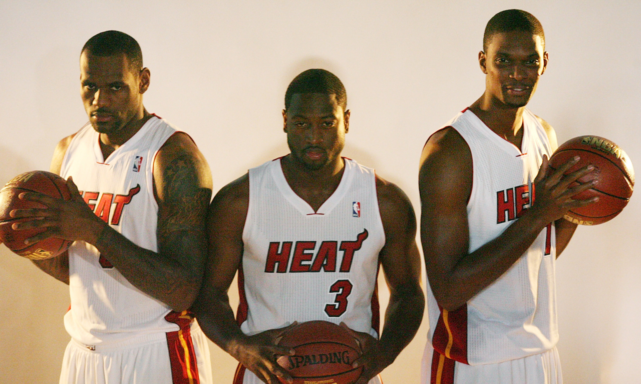 意甲奇妙世界：斯帕莱蒂与孔蒂的角色变换与霍伊伦德的惊艳表现（意甲奇境：斯帕莱蒂与孔蒂的角色切换，霍伊伦德闪耀全场）