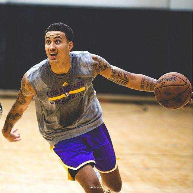 马卡：费兰曾与莫拉塔沟通穿西班牙7号球衣，后者表示支持（马卡：费兰就身披西班牙7号与莫拉塔沟通，得到其支持）