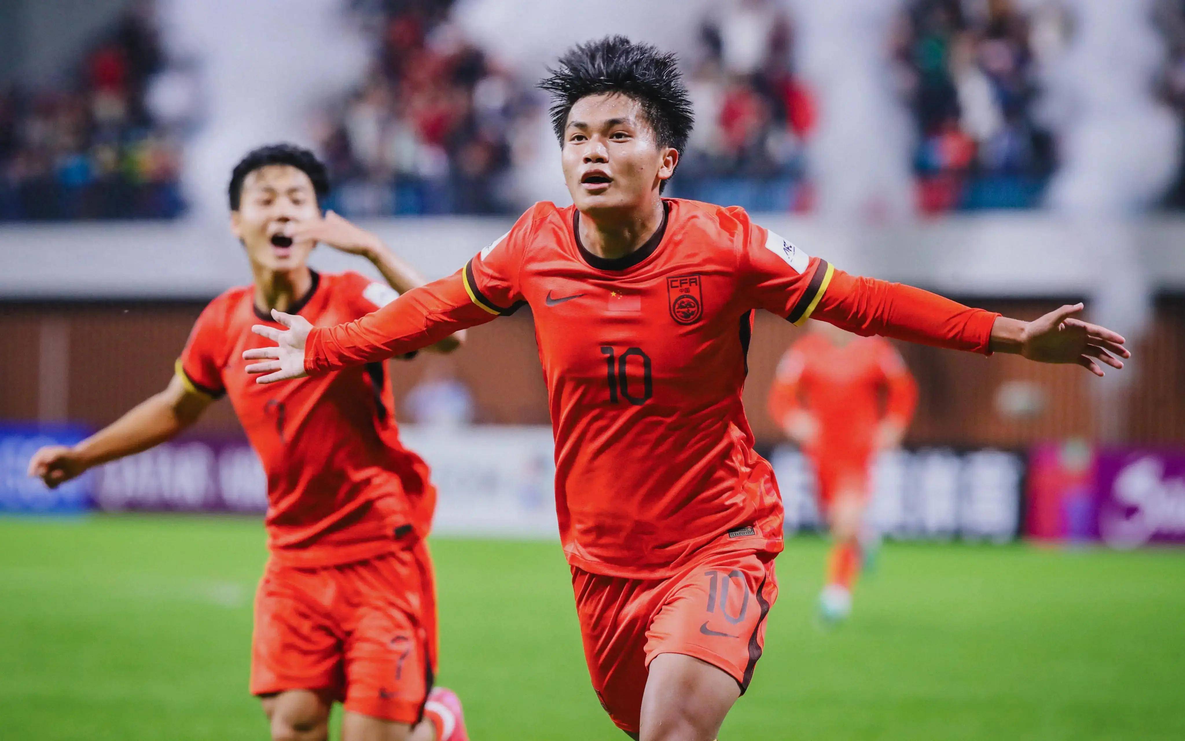 文图拉：执教意大利时媒体充满了敌意；现代足球充斥着表演（文图拉：带意大利队时饱受媒体敌视；当代足球充斥作秀）