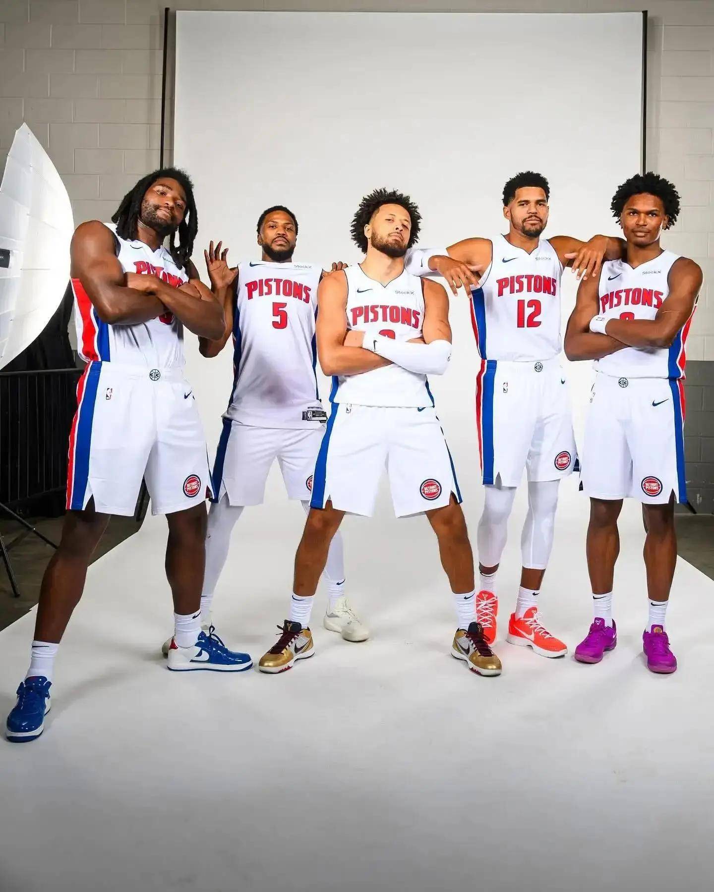 米体：罗马法院起诉那不勒斯转会财务造假，涉及奥斯梅恩等人（米体：罗马法院就那不勒斯涉嫌转会财务造假提起诉讼，奥斯梅恩等人牵涉其中）