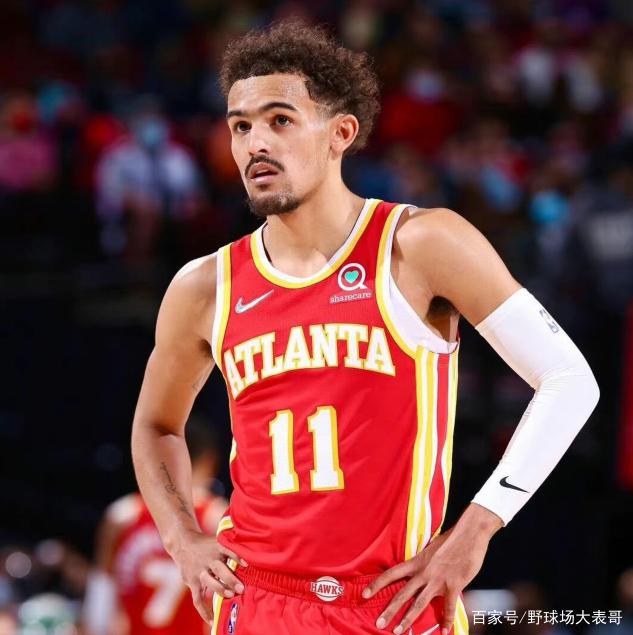 记者：埃斯特旺已抵达伦敦，将于周一加入切尔西的训练（埃斯特旺飞抵伦敦，将于周一参加切尔西训练）