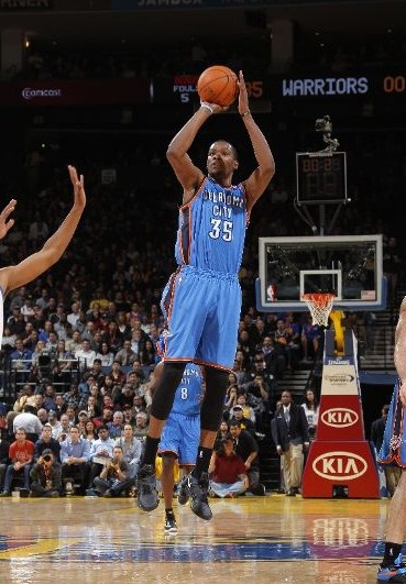 法兰克福后卫：巴萨的比赛风格非常大胆，你会欣赏他们的水平（法兰克福后卫：巴萨踢法大胆，实力令人称道）