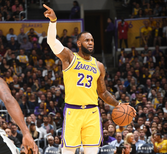 本赛季独行侠有11场比赛分差在个位数以内，排在联盟第二（独行侠本季已有11场分差个位数的比赛，位列联盟第二）