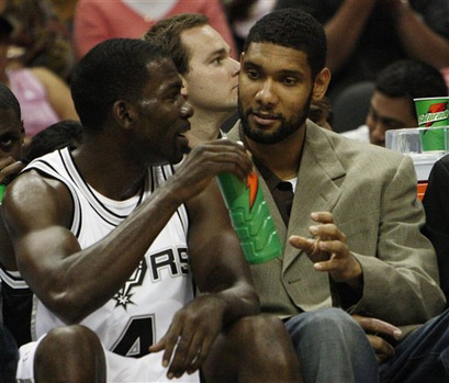 NBA：湖人加时不敌掘金 詹姆斯空砍准三双（NBA：湖人加时惜败掘金，詹姆斯准三双难救主）