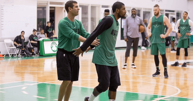 记者：申花今天下午飞赴天津，于汉超、戴伟浚等人随队出征（申花今日下午启程赴津，于汉超、戴伟浚等随队出征）