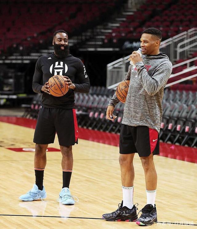 凯恩还是莱万？巴斯勒：如果必须二选一，我会选莱万（巴斯勒表态：若只能选一人，我会选择莱万而非凯恩）