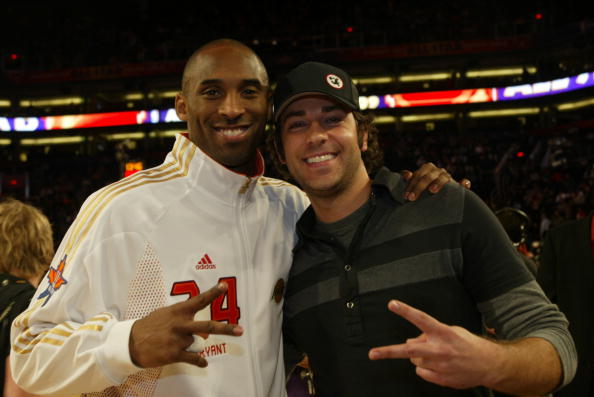 曼联拉什福德末段进球绝杀热刺（拉什福德压哨破门助曼联险胜热刺）